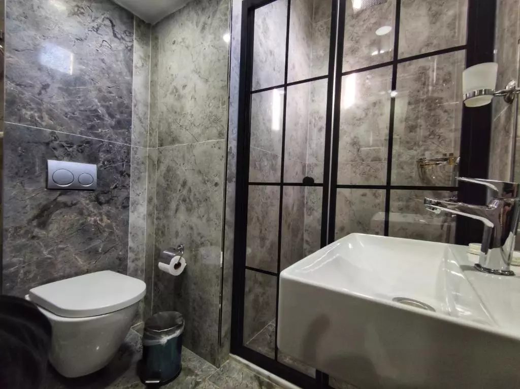 سرویس بهداشتی GOLDEN PERA